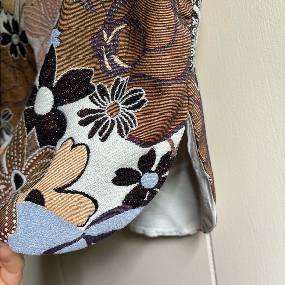 Quilted Style Zara Crop Top - Picture 4 of 4